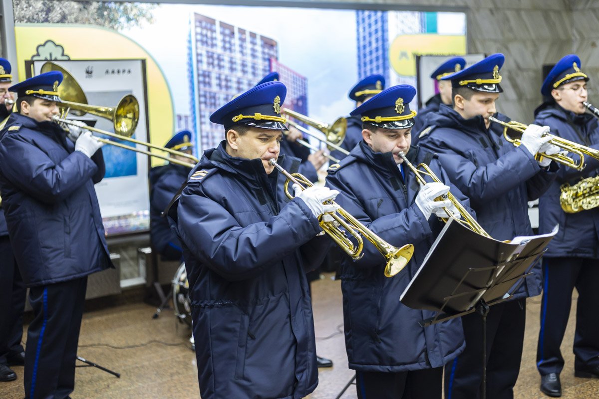 В столичном метрополитене сегодня было максимально музыкальное утро