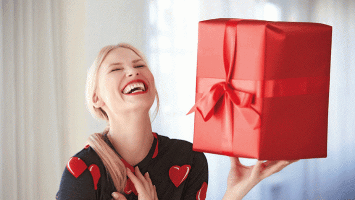 Попробуйте удивить женщину своим подарком Попробуйте удивить женщину своим подарком