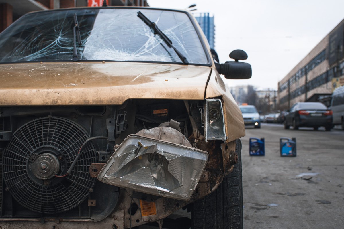 На Ивана Кудри из-за тянучки на дороге Peugeot сбил мужчину 3