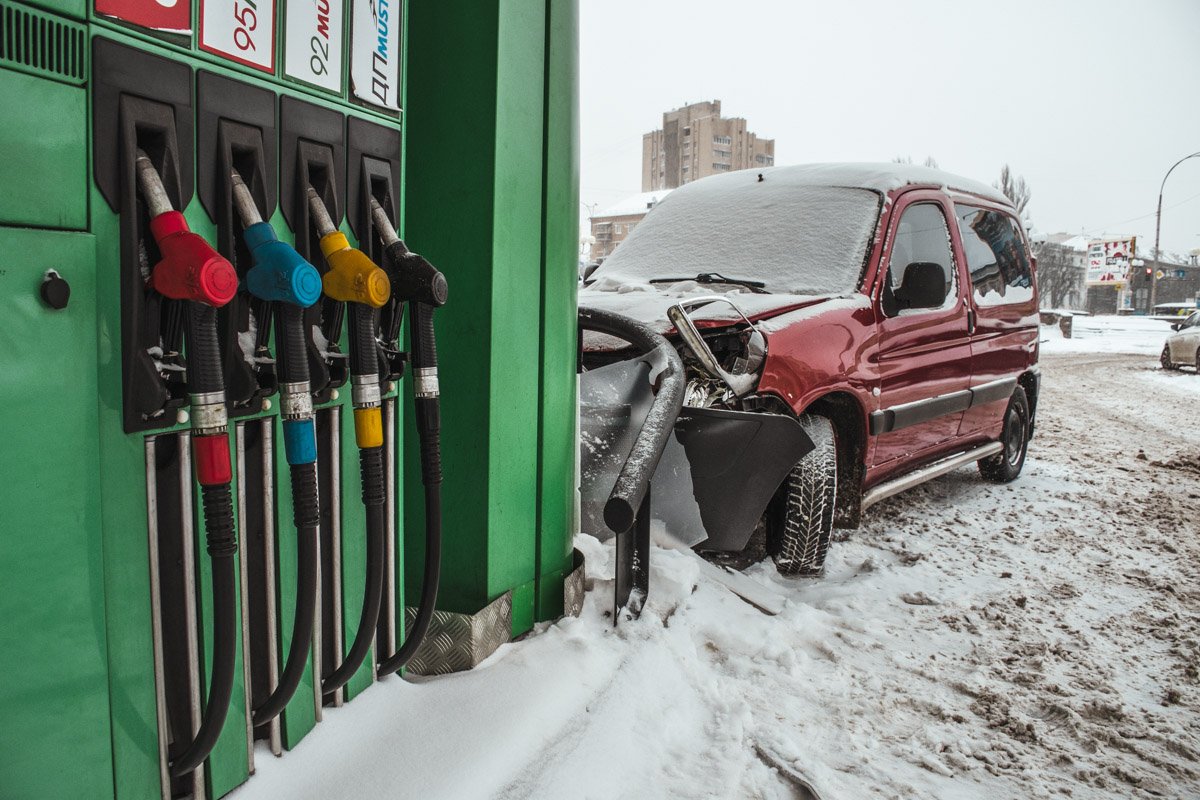 Виновника аварии задержали до приезда полиции