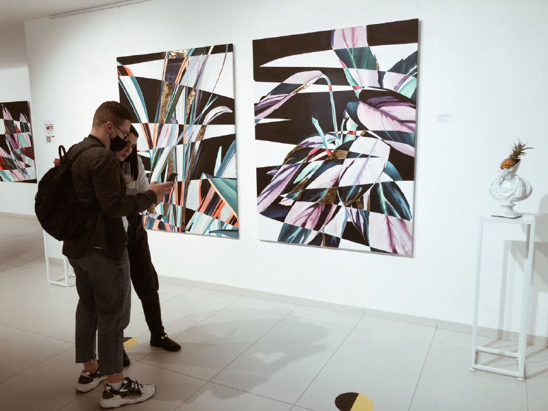 В Киеве открылась новая выставка: где бесплатно увидеть современное искусство и сделать яркие фото для Instagram 2