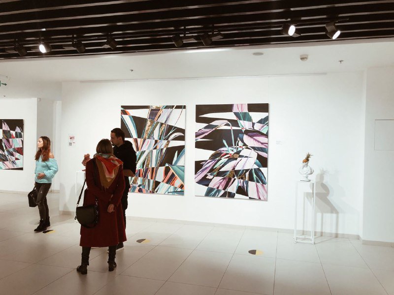 В Киеве открылась новая выставка: где бесплатно увидеть современное искусство и сделать яркие фото для Instagram 5