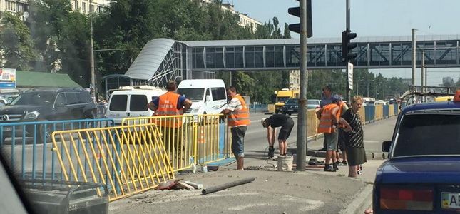 Переход на Слобожанском закрывают