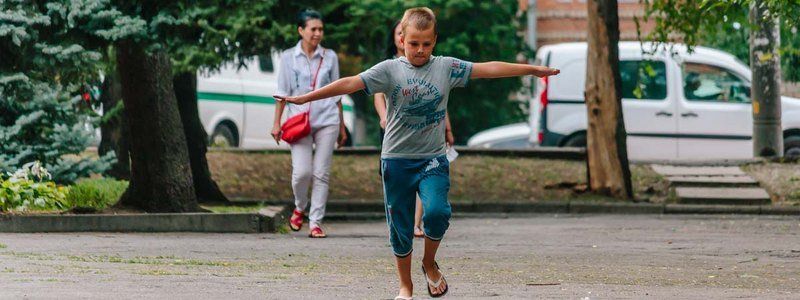 Остатки зданий и странные лавки: ревизия парка Богдана Хмельницкого в Днепре