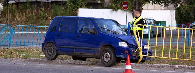 Возле Каравана автомобиль Daewoo Tico сбил мужчину