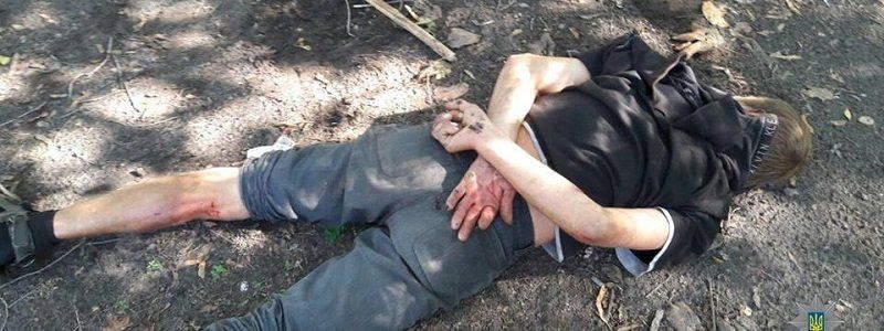 В парке Глобы мужчина пытался вколоть себе наркотик