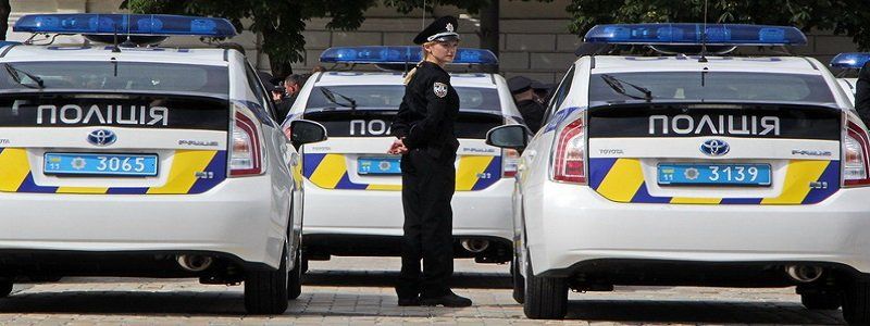 В Днепре мать несколько дней провела в квартире с убитым сыном