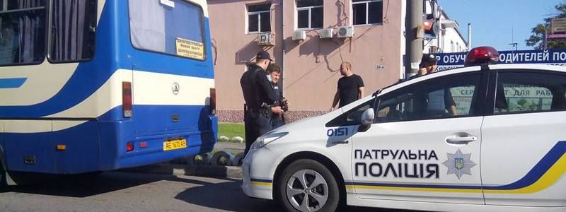 В Днепре на Павлова поймали маршрутчика без документов