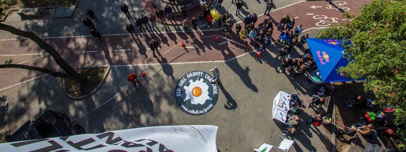 Летающие яйца в Днепре: как прошел Red Bull Gravity Challenge