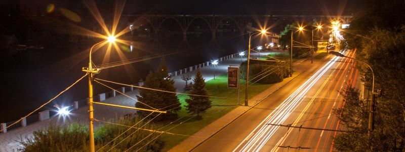 Огни ночного города манят: где можно прогуляться ночью в Днепре