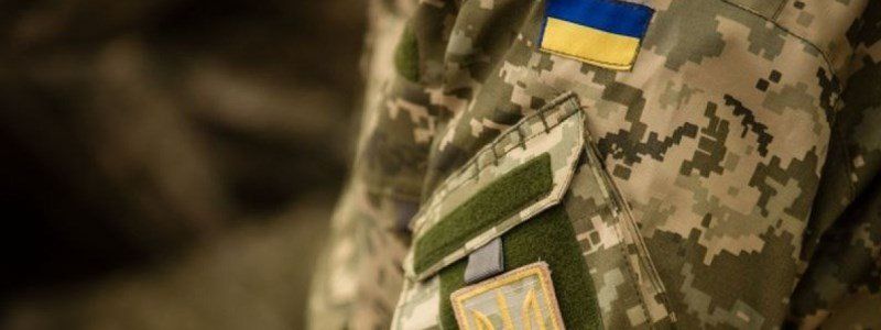 Что подарить любимому мужчине, парню или коллеге на День Защитника Украины 2017