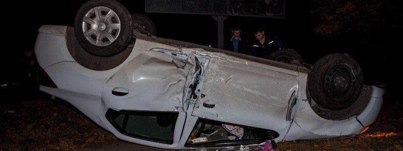 Загадочное ДТП: на Филиппа Орлика перевернулся Renault