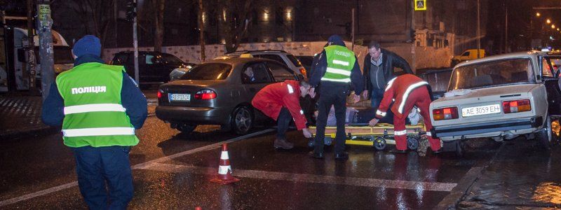 На Староказацкой Suzuki влетел в автомобиль ВАЗ: в машине было трое детей