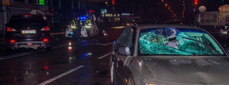 На Образцова пьяный пешеход угодил под колеса двух автомобилей