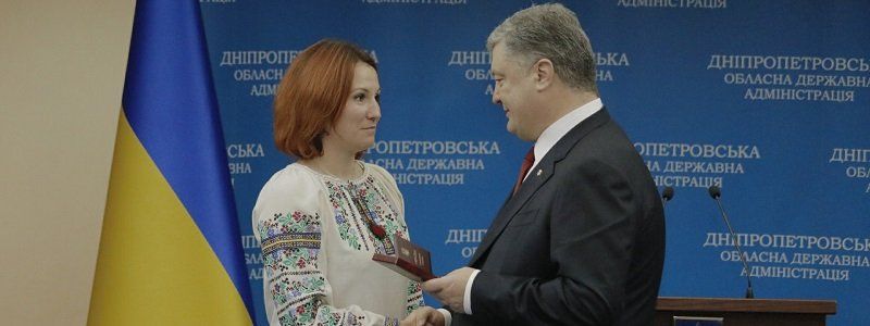 Визит в Днепр и область: Порошенко отметил работу Филатова и принял участие в торжественных мероприятиях