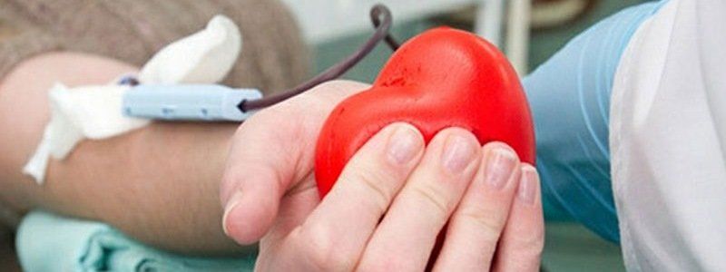 Цьогоріч понад 1800 мешканців Дніпропетровщини здали кров для поранених АТОвців – Валентин Резніченко
