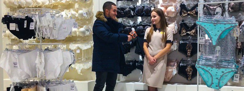 Black Friday в ТРЦ "Караван": толпы людей и интересные цены
