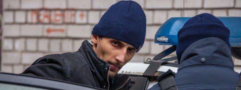 Полиция, ГСЧС и бдительные соседи: что происходило на Шолохова