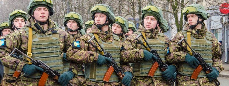 Цього року контрактну службу обрали майже 2,5 тисячі мешканців Дніпропетровщини