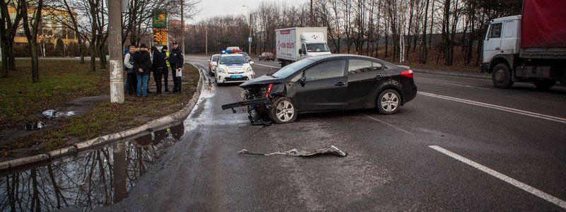 На Космической столкнулись Kia и Mercedes