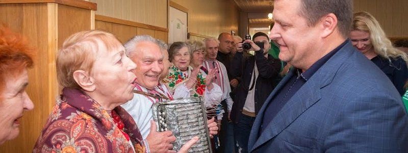 В Днепре в 2017-м внедрили социальные программы для детей и пенсионеров