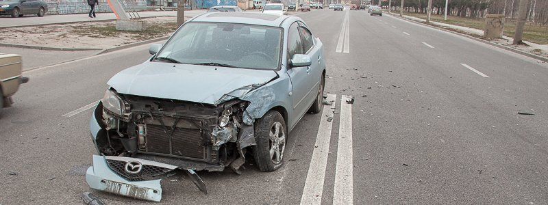 На Набережной Победы Lexus протаранил Mazda