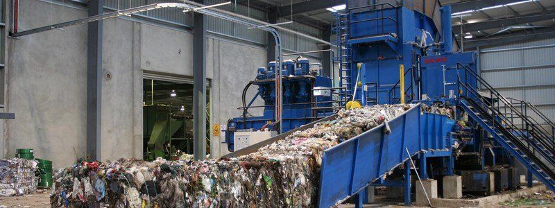 В Днепре начнут сортировать мусор: подробности