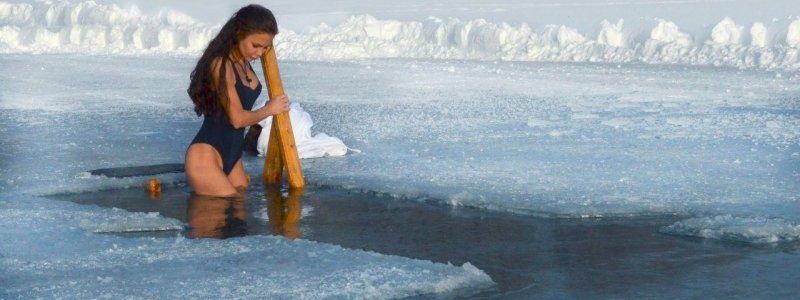 Крещение в Днепре: спасатели рассказали, как правильно купаться в проруби