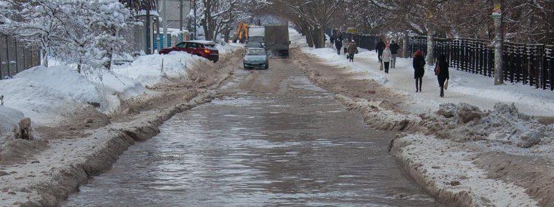 В Днепре на Казакова появилось «озеро»