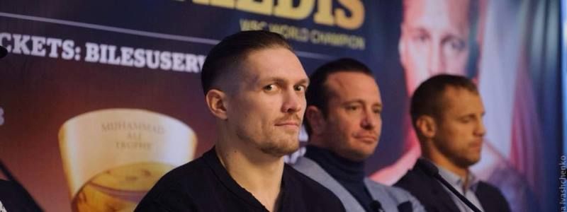 Александр Усик – Майрис Бриедис: по какому каналу смотреть бокс