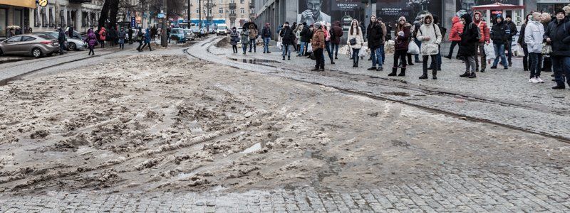 Днепр утонул в растаявшем снегу: как выглядит город под солнцем