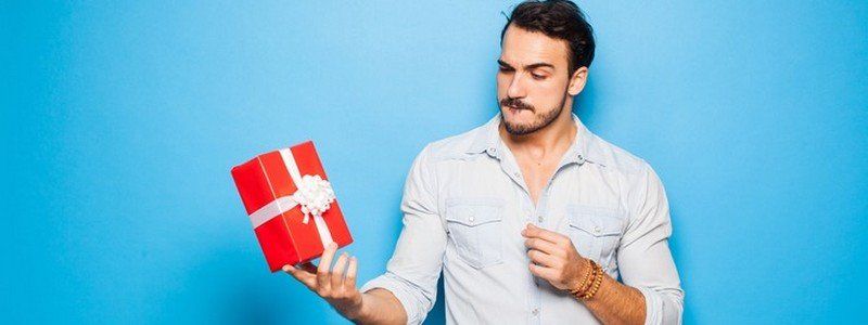 День святого Валентина 2018: что подарить на 14 февраля любимому парню, мужчине или мужу
