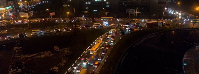 ДТП на Новом мосту парализовало движение в центральной части Днепра