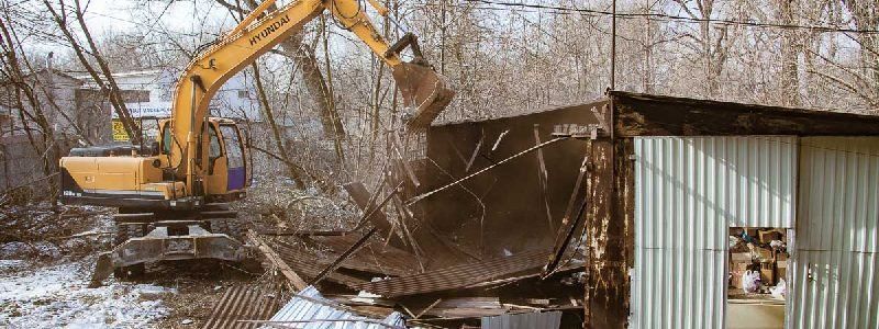 "Не поможет никто": в Днепре продолжают сносить пункты приема металлолома
