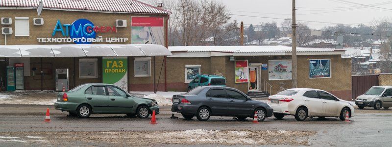 ДТП на Чернышевского: столкнулись три автомобиля