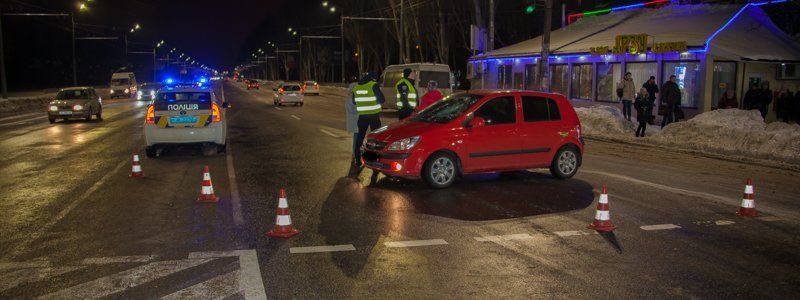 На Набережной Заводской водитель Hyundai сбил 19-летнюю девушку