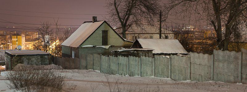 Как выглядят заснеженные тихие уголки Днепра ночью