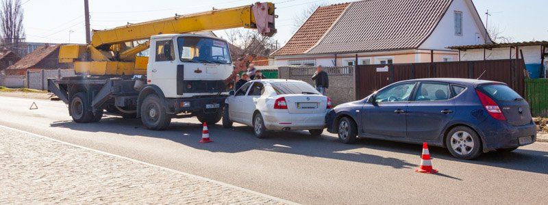 На Байкальской столкнулись 4 автомобиля: пострадала женщина