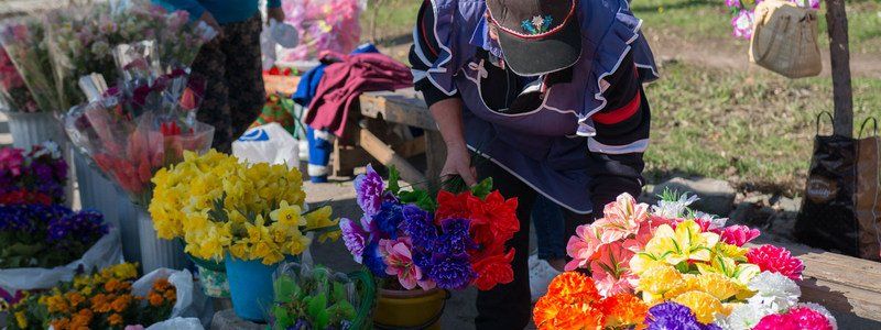 Как в Днепре борются со стихийными рынками