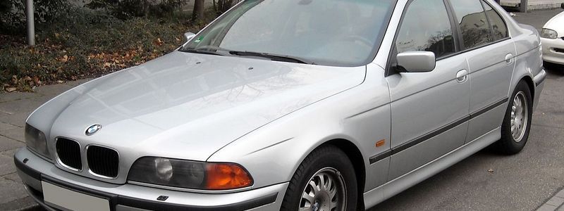 Под Днепром угнали BMW: горожан просят помочь в поиске