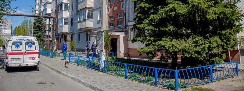 В Днепре мужчина пытался покончить с собой из-за проблем с деньгами