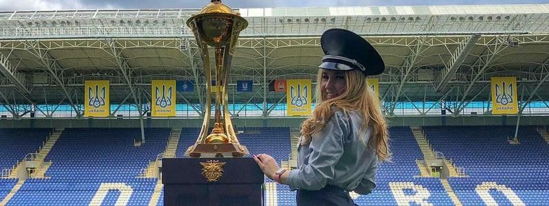 ТОП ярких фото футбольных фанаток в Instagram