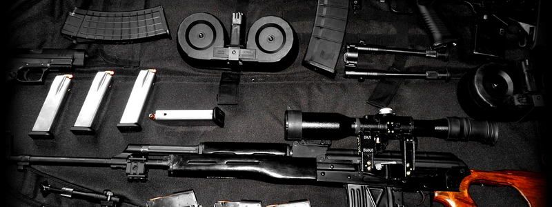 В лесополосе Днепра нашли замаскированный тайник с боеприпасами