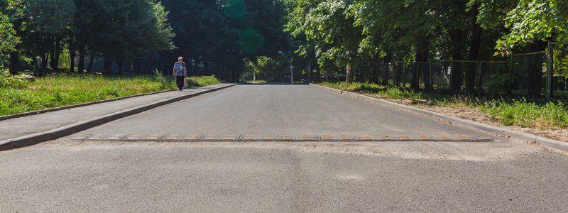 Как выглядит отремонтированная в Днепре улица Тополиная