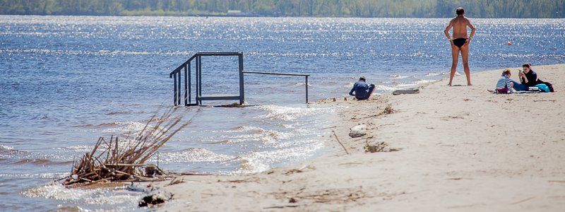 Где нельзя купаться: в Днепре рассказали о небезопасных пляжах