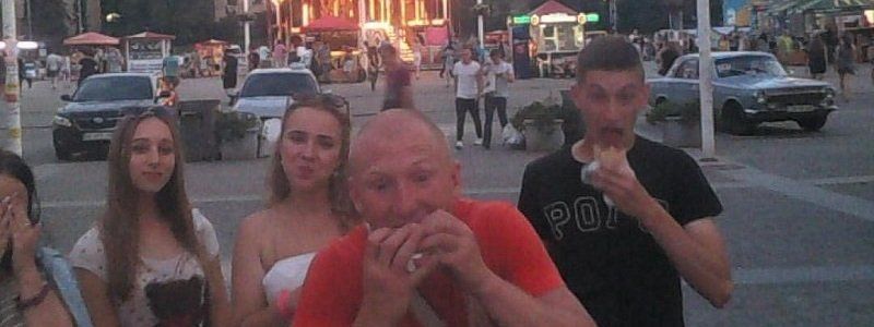 ТОП странных селфи на Европейской площади в Instagram