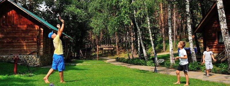 Под Днепром продается лагерь для отдыха на берегу реки