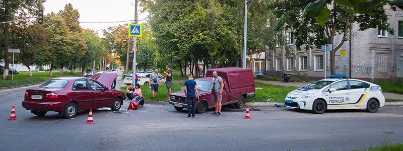 На Владимира Антоновича "пирожок" не поделил дорогу с Daewoo