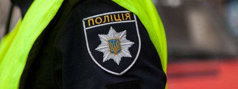 На Набережной Днепра мужчины воровали забор