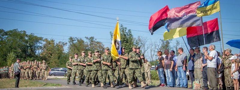 В Днепре почтили погибших под Иловайском